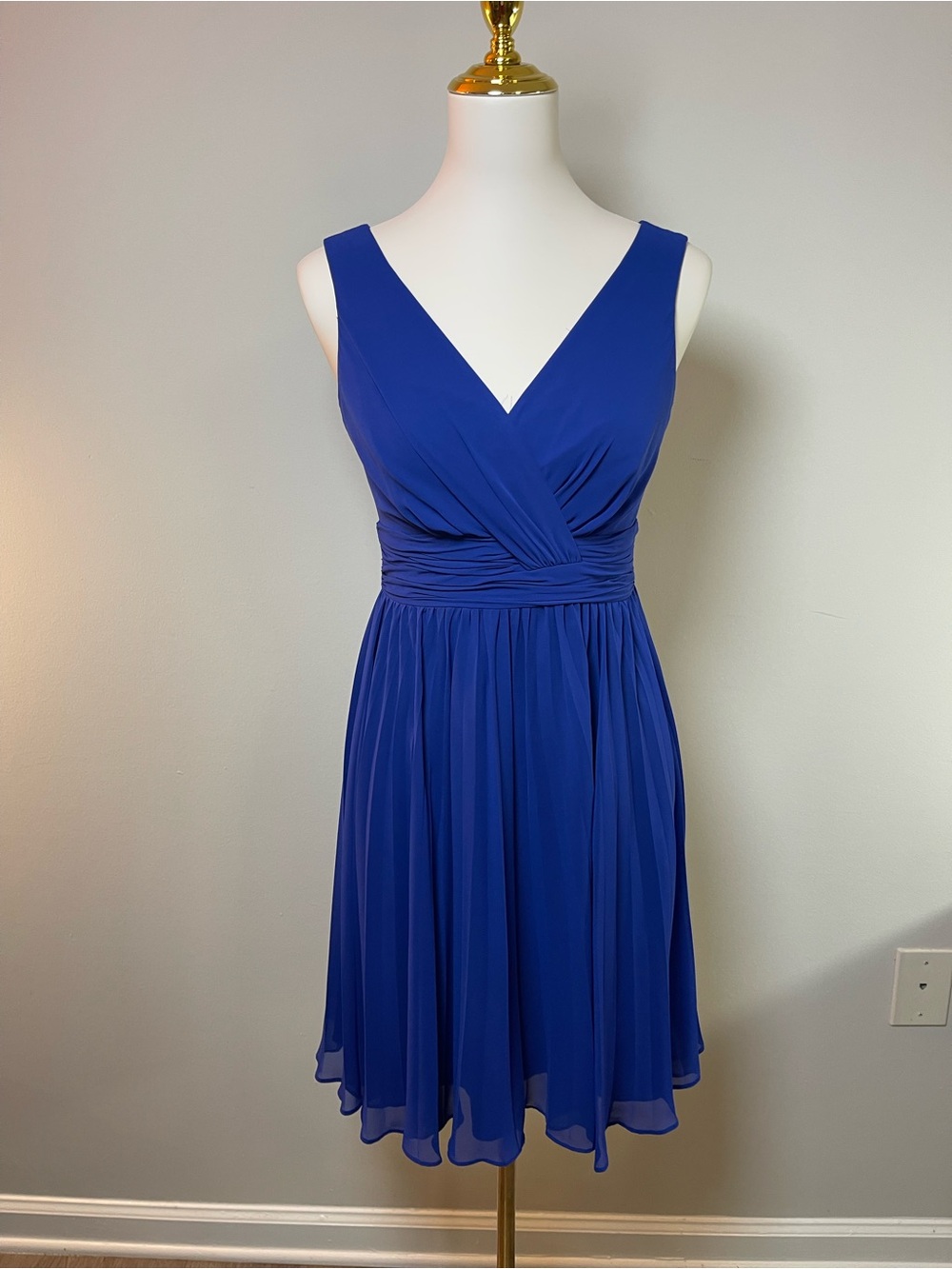 Evan Picone Cobalt Blue V-Neck Sleeveless Midi Dress
